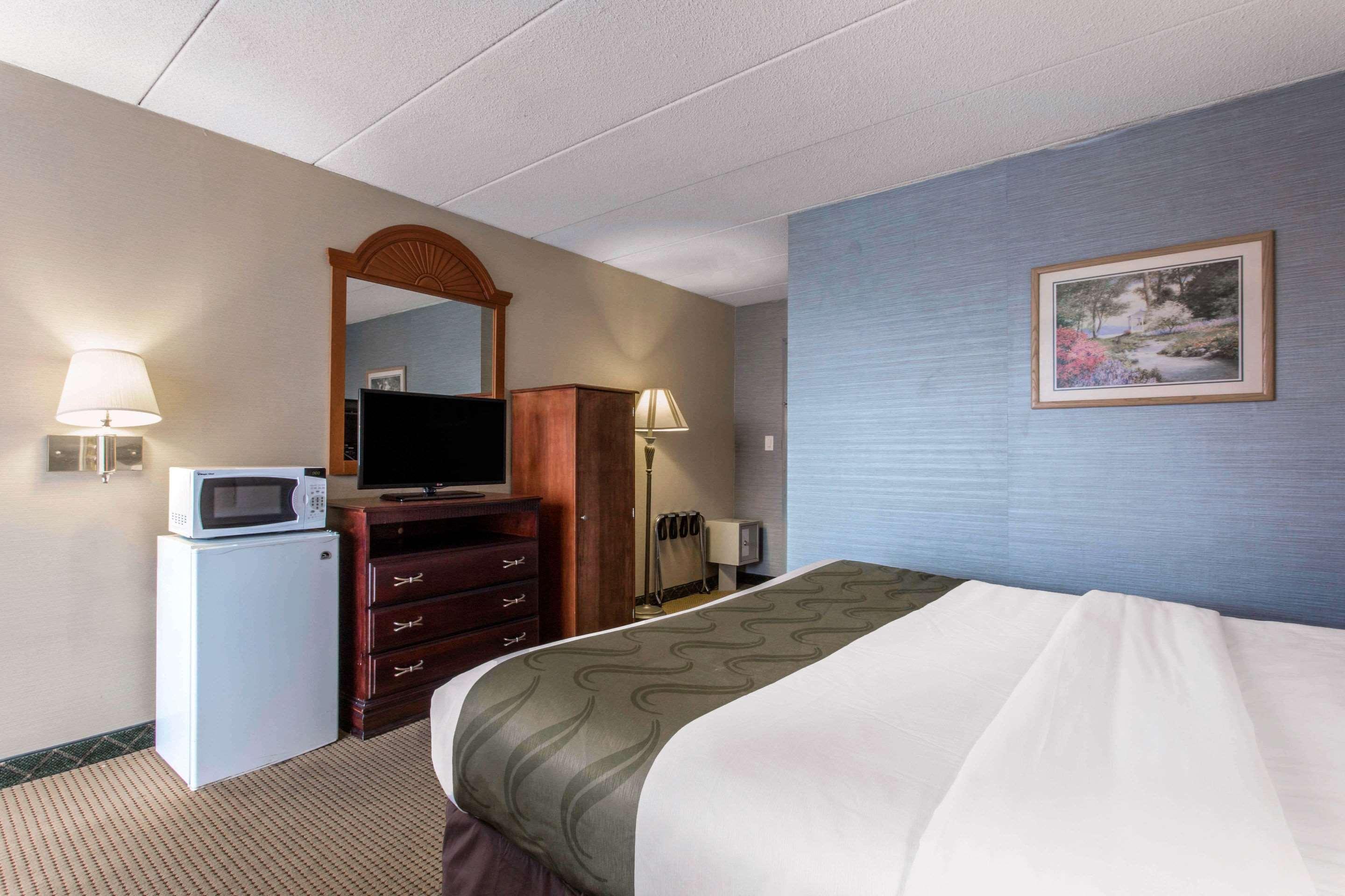 Quality Inn West Springfield Eksteriør bilde