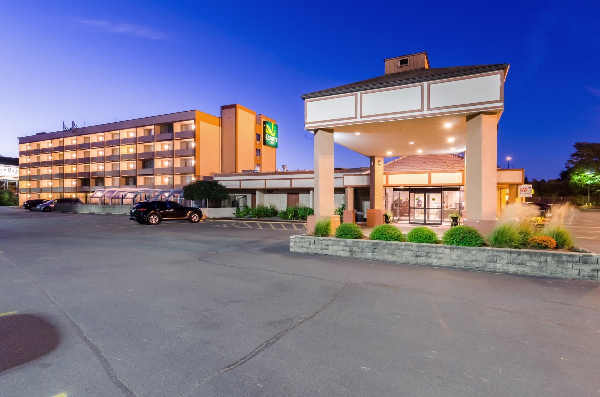 Quality Inn West Springfield Eksteriør bilde