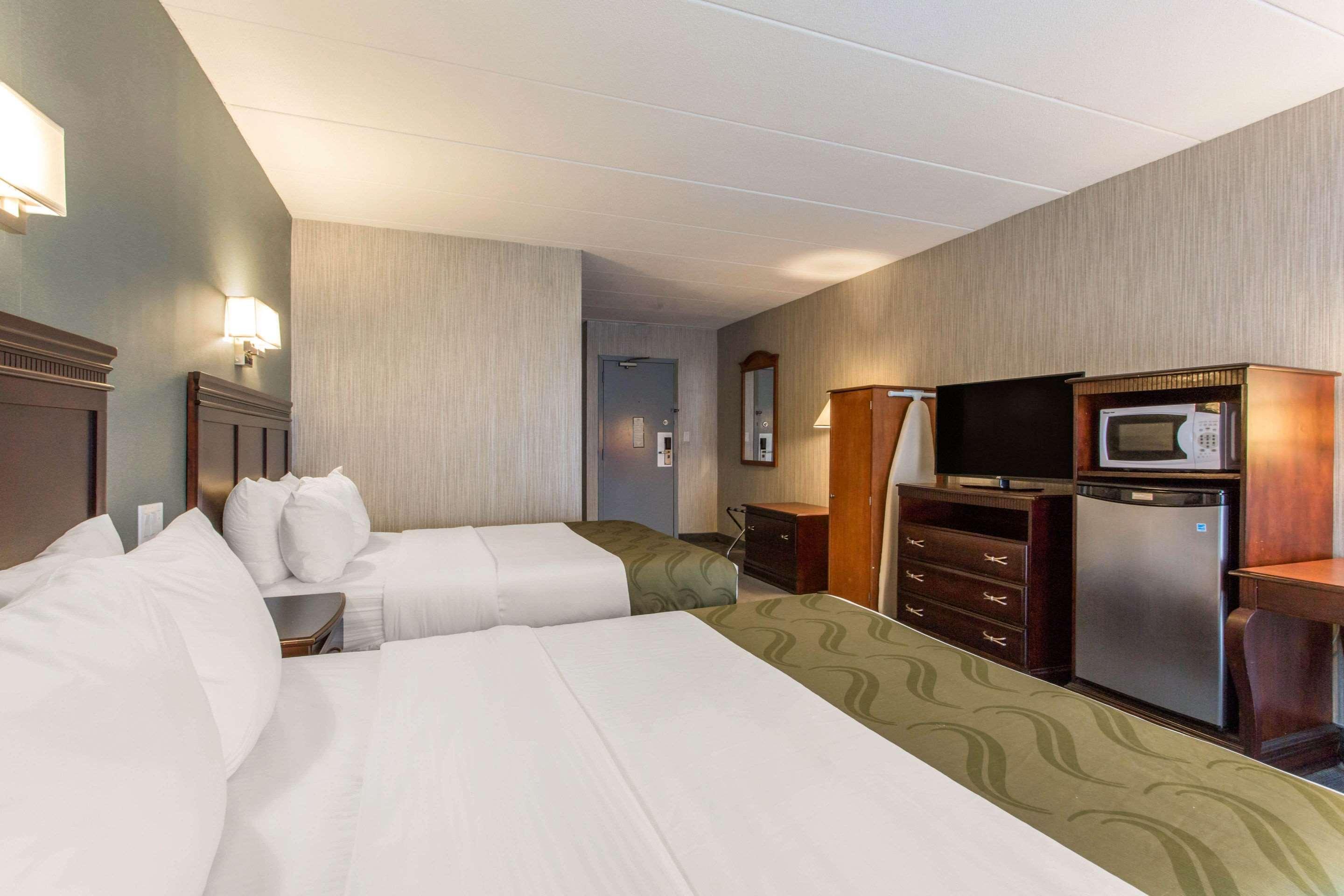 Quality Inn West Springfield Eksteriør bilde