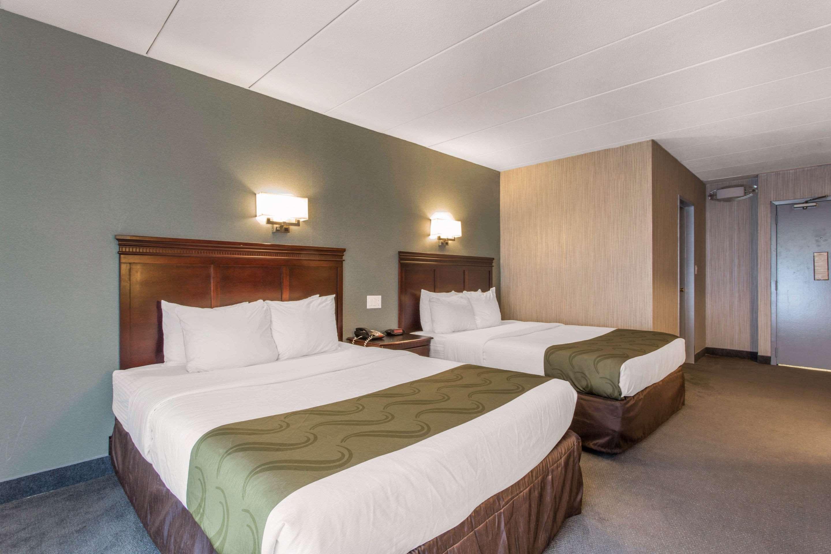 Quality Inn West Springfield Eksteriør bilde