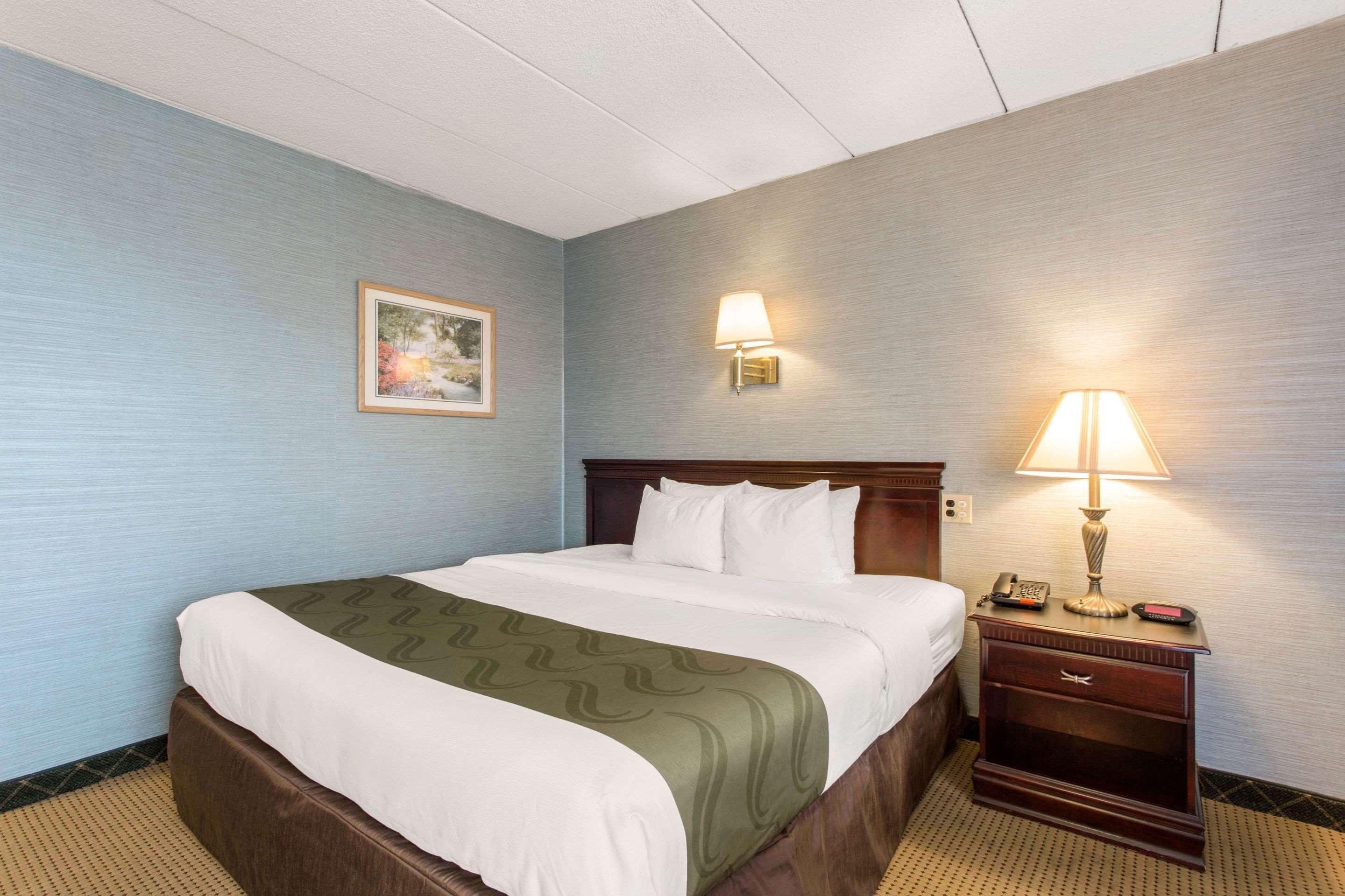 Quality Inn West Springfield Eksteriør bilde