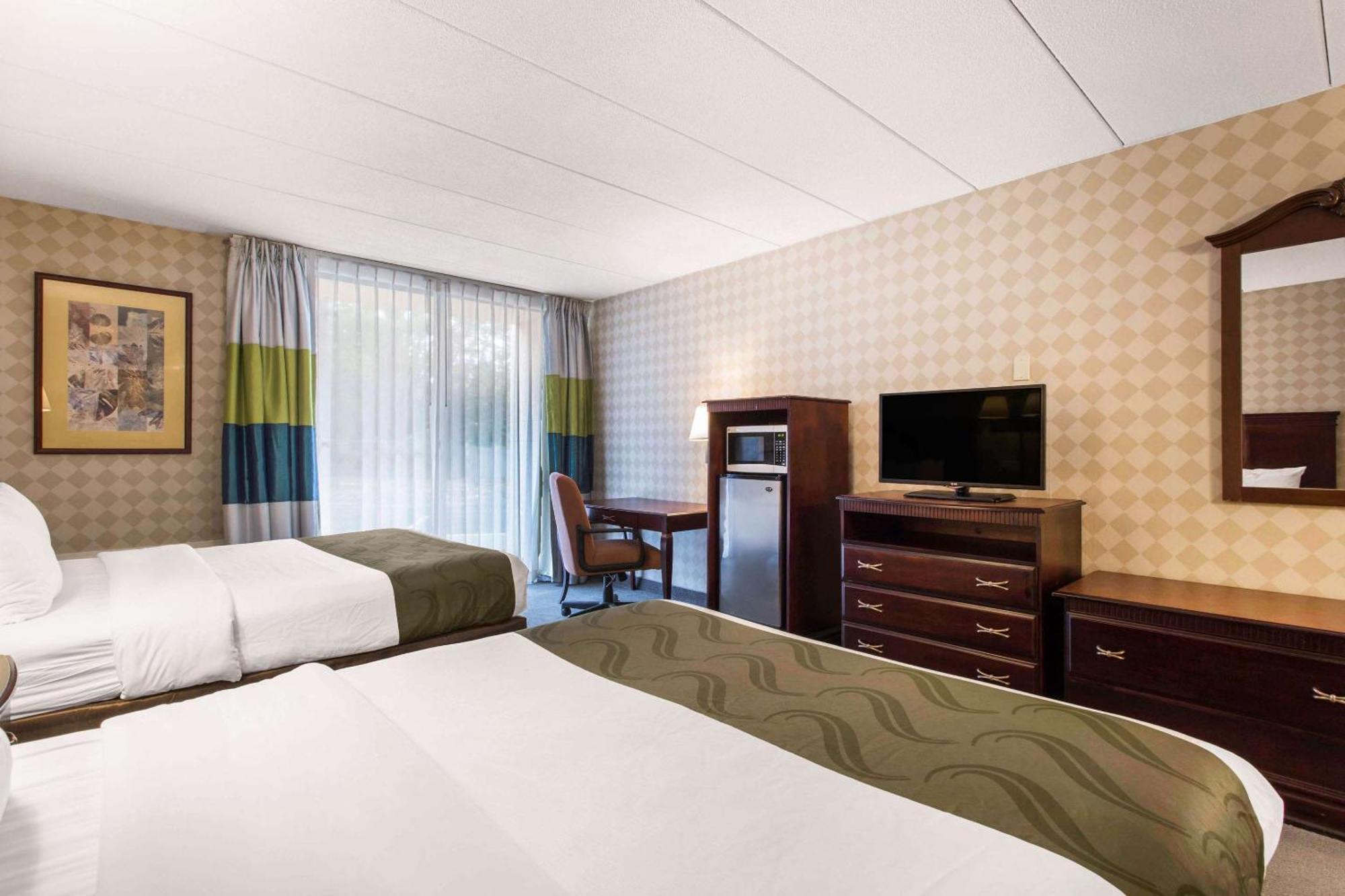 Quality Inn West Springfield Eksteriør bilde